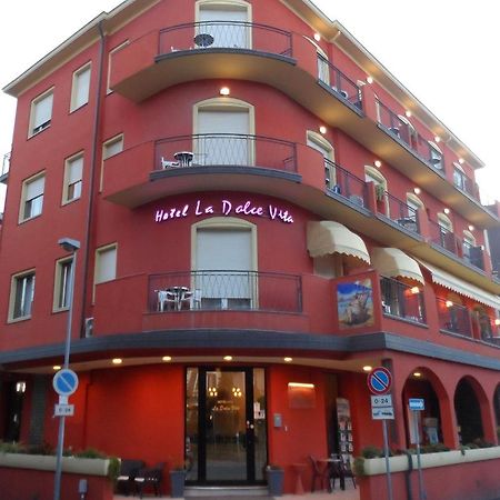 Hotel La Dolce Vita Rimini Buitenkant foto