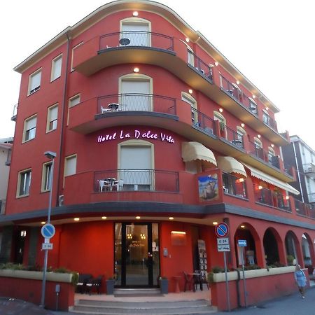 Hotel La Dolce Vita Rimini Buitenkant foto