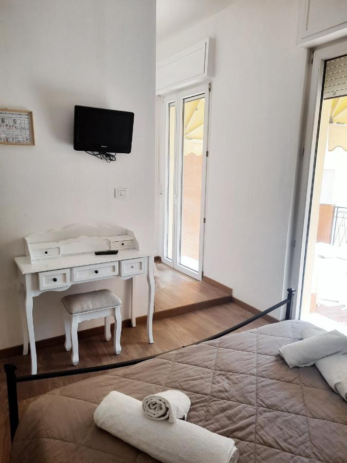 Hotel La Dolce Vita Rimini Buitenkant foto