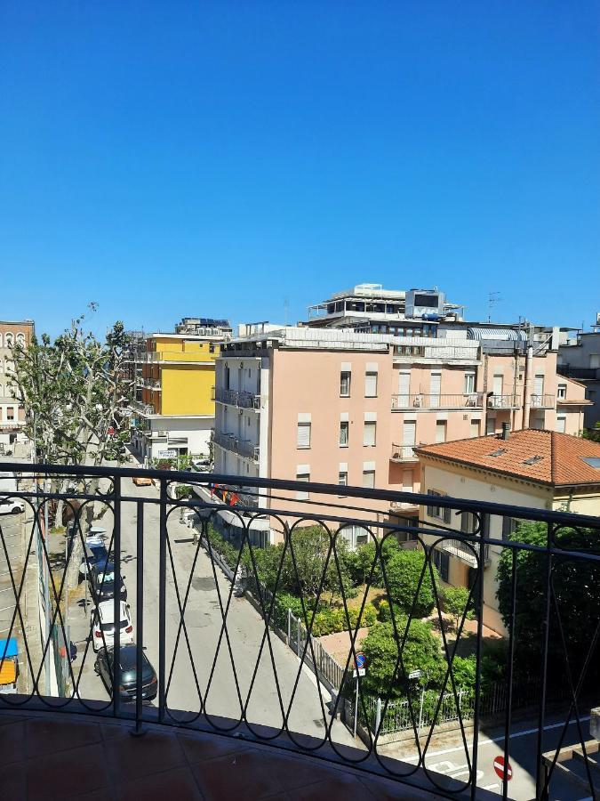Hotel La Dolce Vita Rimini Buitenkant foto