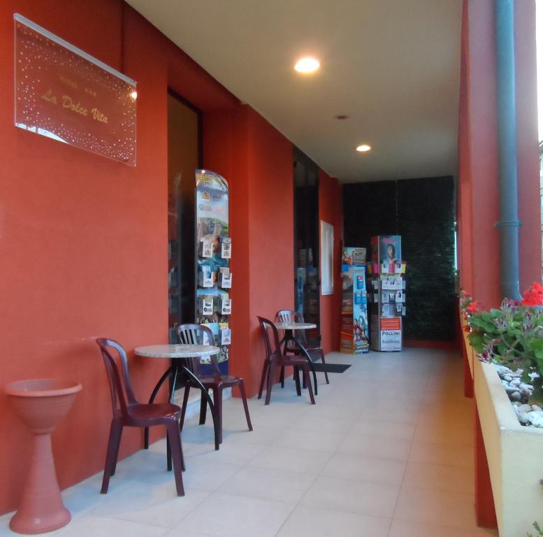 Hotel La Dolce Vita Rimini Buitenkant foto