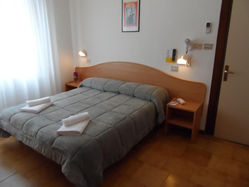 Hotel La Dolce Vita Rimini Buitenkant foto